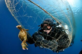 Clean-up project Punta Manara © Bruno Borelli